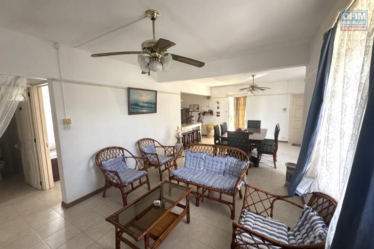  À vendre à Albion – Agréable appartement 3 chambres avec piscine, proche plage