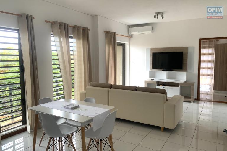 Flic en Flac à louer récent appartement 3 chambres situé dans une belle résidence à 5 minutes à pieds de la plage et des commerces au calme.