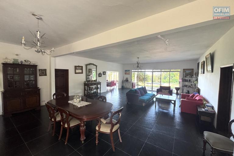 St Martin Bel Ombre – À vendre : vaste propriété avec vue panoramique
