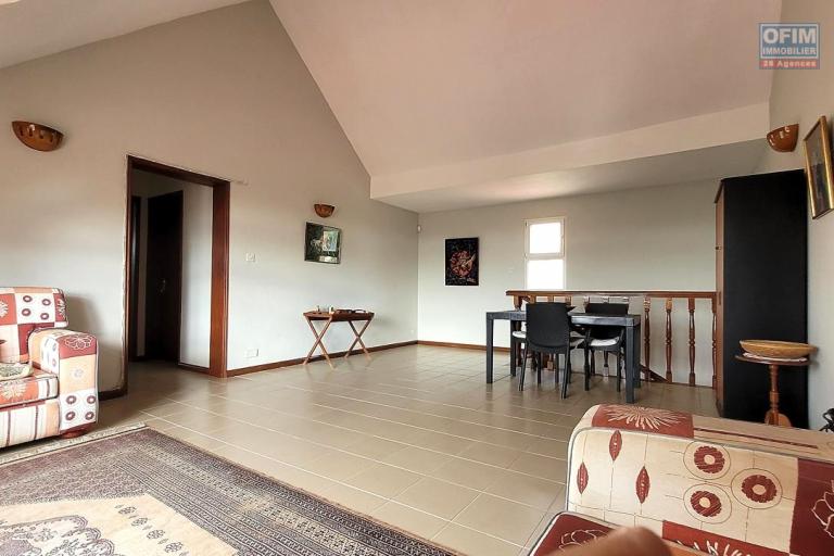 À vendre – Villa de caractère avec vue mer et montagne à Tamarin