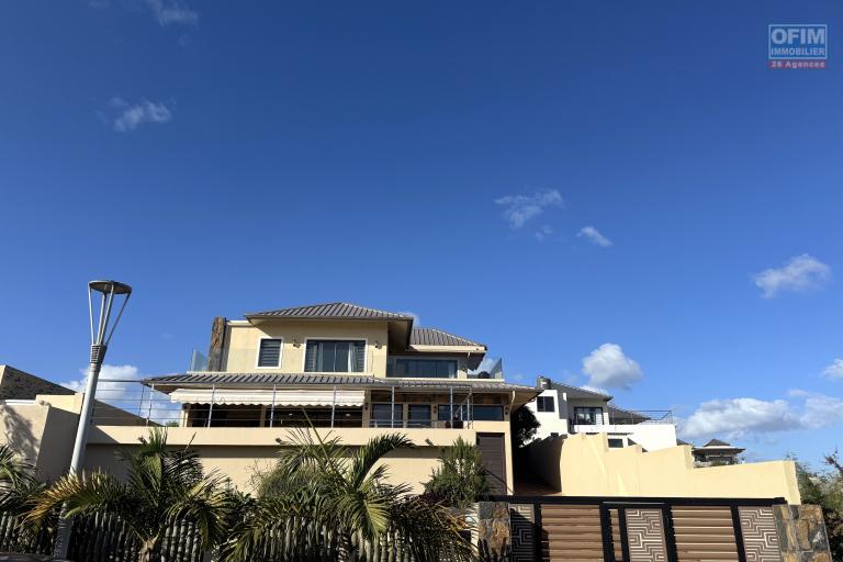  À vendre – Élégante villa contemporaine à Flic en Flac