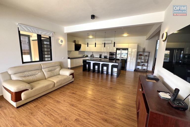  À vendre – Élégante villa contemporaine à Flic en Flac