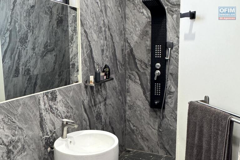  À vendre – Élégante villa contemporaine à Flic en Flac
