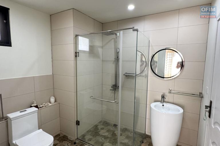  À vendre – Élégante villa contemporaine à Flic en Flac