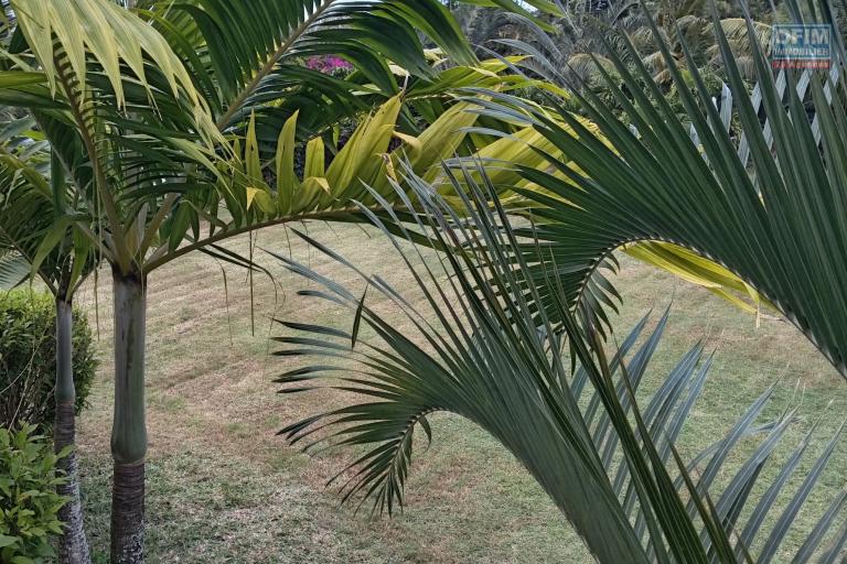 Villa à CALODYNE. , perle rare dans un oasis de verdure.