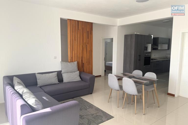 Ébène – À louer Superbe appartement moderne de 3 chambres, idéalement situé au cœur d’Ébène, dans une résidence neuve, sécurisée et avec parking.