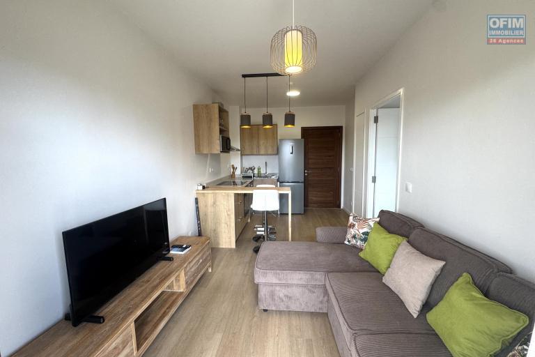 Tamarin – À louer, bel appartement récent 1 chambre Situé au cœur de la Smart City de Tamarin, cet appartement moderne offre un cadre de vie idéal.