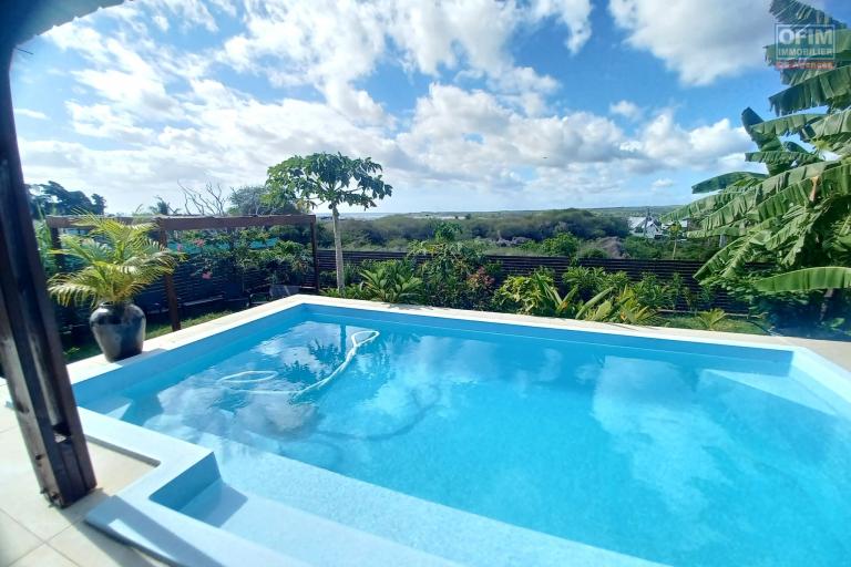 Tamarin – À vendre, villa récente 3 chambres avec piscine et vue dégagée
