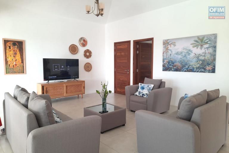 Tamarin – À vendre, villa récente 3 chambres avec piscine et vue dégagée