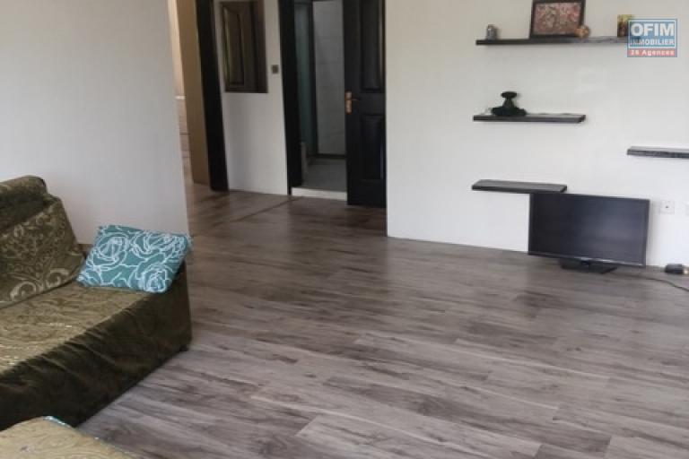 A louer, Grande villa familiale avec jardin - TROU AUX BICHES