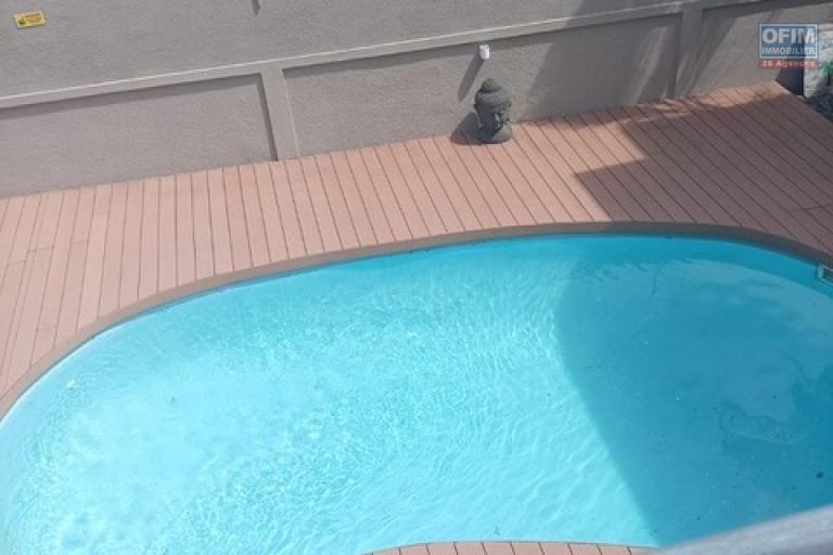 À VENDRE – VILLA AVEC EXCELLENTE RENTABILITÉ LOCATIVE – GRAND GAUBE  Grand Gaube, à quelques minutes de Calodyne et moins de 10 min de Grand Baie Villa neuve très bien entretenue. Aucun frais a prévoir. Emplacement de choix.