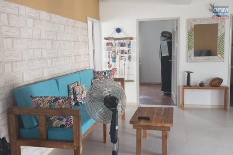À VENDRE – VILLA AVEC EXCELLENTE RENTABILITÉ LOCATIVE – GRAND GAUBE  Grand Gaube, à quelques minutes de Calodyne et moins de 10 min de Grand Baie Villa neuve très bien entretenue. Aucun frais a prévoir. Emplacement de choix.