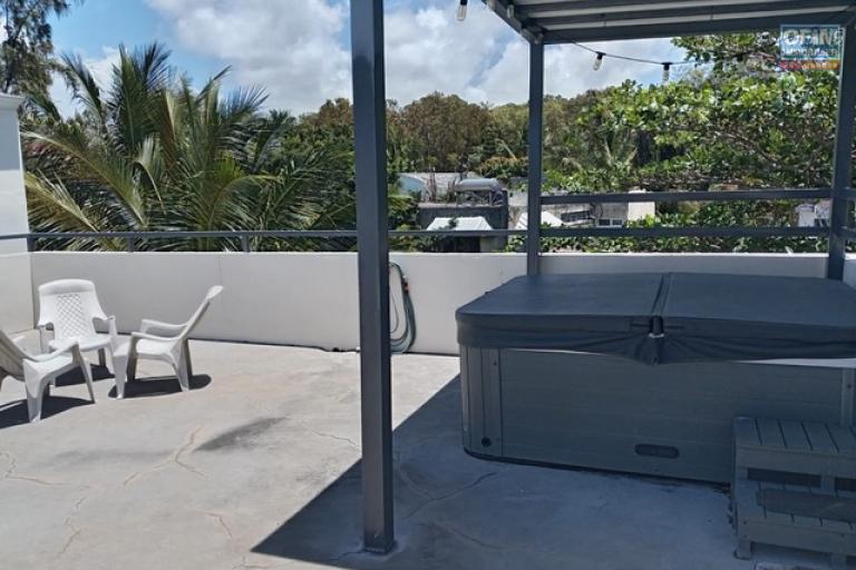 À VENDRE – IMMEUBLE MODERNE AVEC FORTE RENTABILITÉ LOCATIVE – POSTE LAFAYETTE