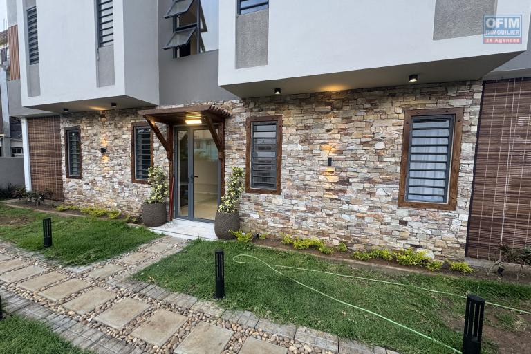 Flic en Flac – À vendre superbe appartement de standing au rez-de-chaussée avec vue océan