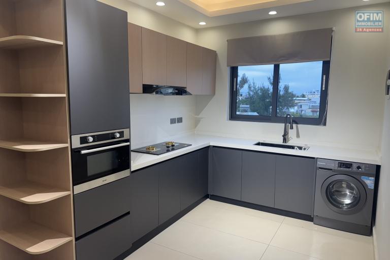Flic en Flac – À vendre superbe appartement de standing au rez-de-chaussée avec vue océan