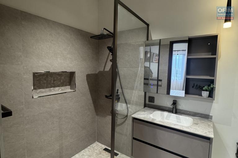 Flic en Flac – À vendre superbe appartement de standing au rez-de-chaussée avec vue océan