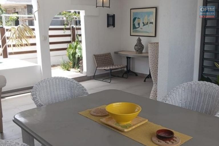 À vendre – Maison de 3 logements indépendants à Pointe aux Canonniers