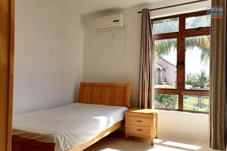 Flic en Flac – À louer Bel appartement 3 chambres avec parking, situé au Rez de chaussée, à seulement 5 minutes à pied de la plage et des commerces.