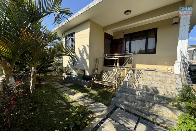 Phœnix (bonne terre) à vendre villa non meublée 4 chambres avec un double garage située dans un quartier calme.