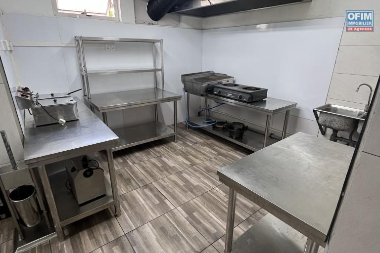 A LOUER - Restaurant centre de Grand Baie