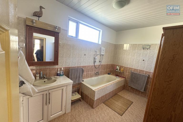 Cascavelle À vendre : Ensemble de 2 maisons totalisant 7 chambres, avec garage