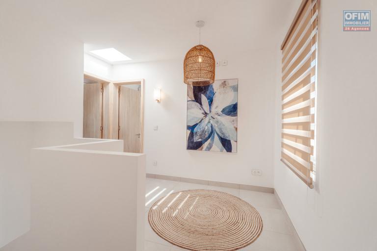 Tamarin vente villa 4 chambres avec piscine accessible aux étrangers situé au cœur de la Smart City de Tamarin à 5 minutes de la plage.