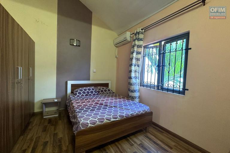 À Louer – Appartement  dans Maison à Pereybère