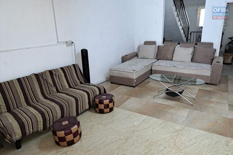 Albion – À vendre : spacieuse maison 2 chambres dans le morcellement Beerjeraz