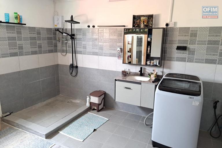 Albion – À vendre : spacieuse maison 2 chambres dans le morcellement Beerjeraz