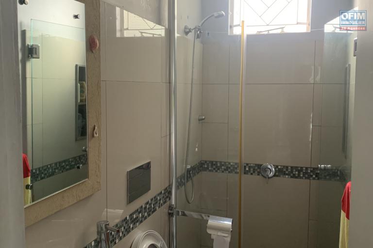 Albion – À louer : Agréable villa de 4 chambres avec piscine