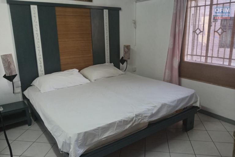 Appartement 2 chambres - MONT CHOISY - disponible a compter du 15 février. Location moyen term a privilégier