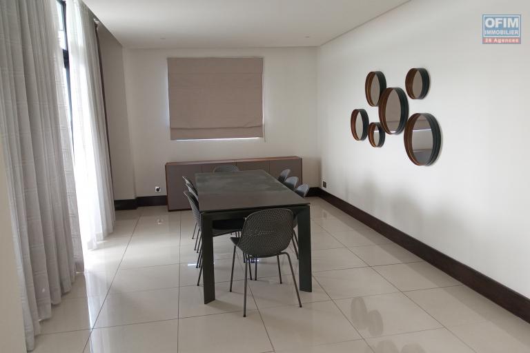 Location Appartement GRAND BAIE - PEREYBERE - POINTE AUX CANONNIERS – photo 4 sur 8