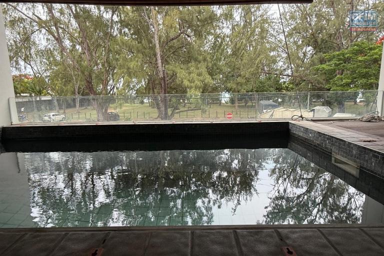 BAIN BOEUF : Superbe appartement d’inspiration balinaise – Vue mer & accès plage