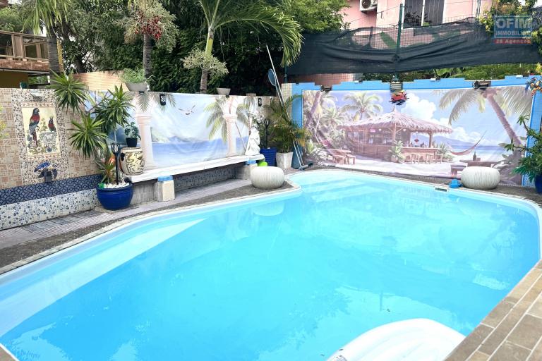 Albion – For sale, 4-bedroom family villa with pool, close to the beach