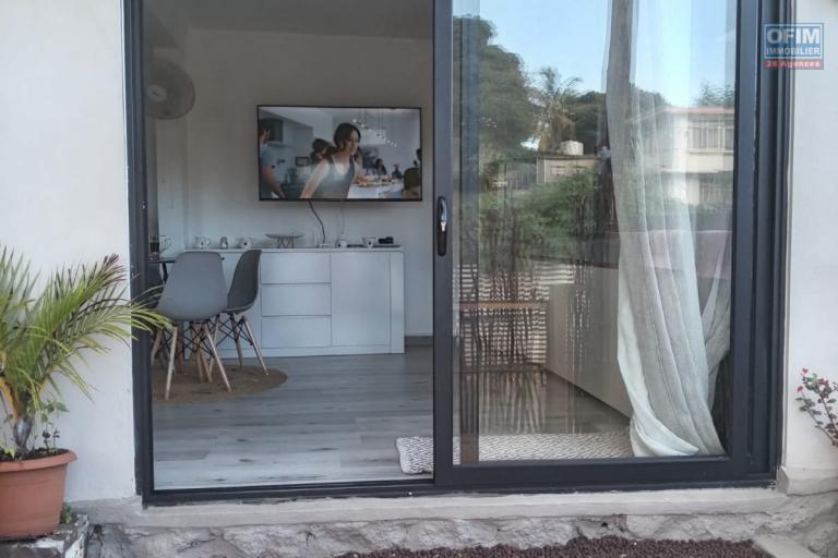 Opportunit&eacute; a saisir, 2 studios, GRAND BAIE centre