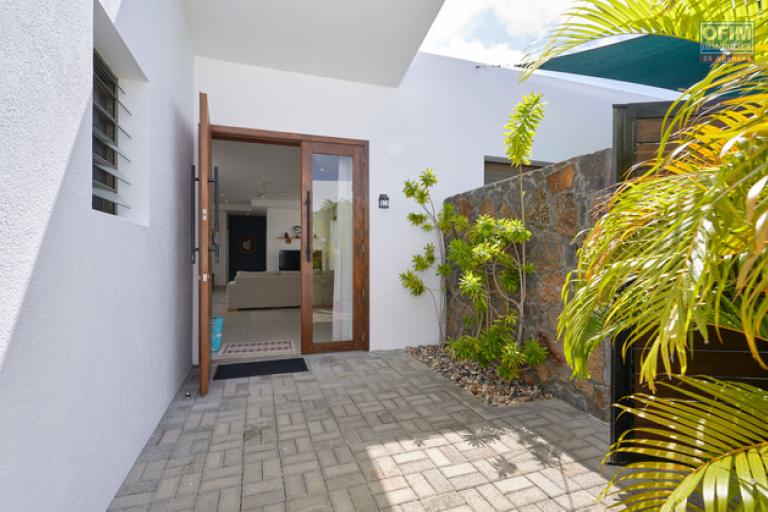 Je vous propose en OFF &agrave; la location long terme, &agrave; Cap Malheureux.