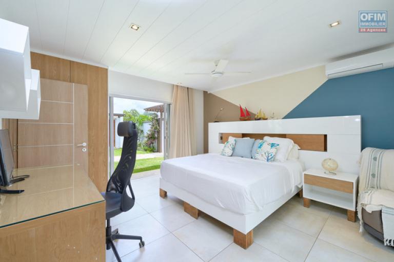 A vendre villa dans une résidence de prestige accessible aux étrangers. A deux minutes du centre de Grand Baie.