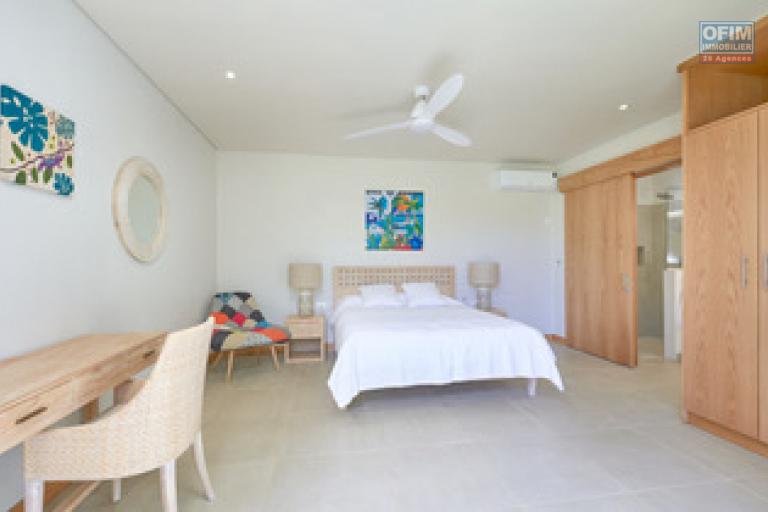 A vendre magnifique villa dans une residence accessible aux etrangers &agrave; Grand Baie, La Salette.