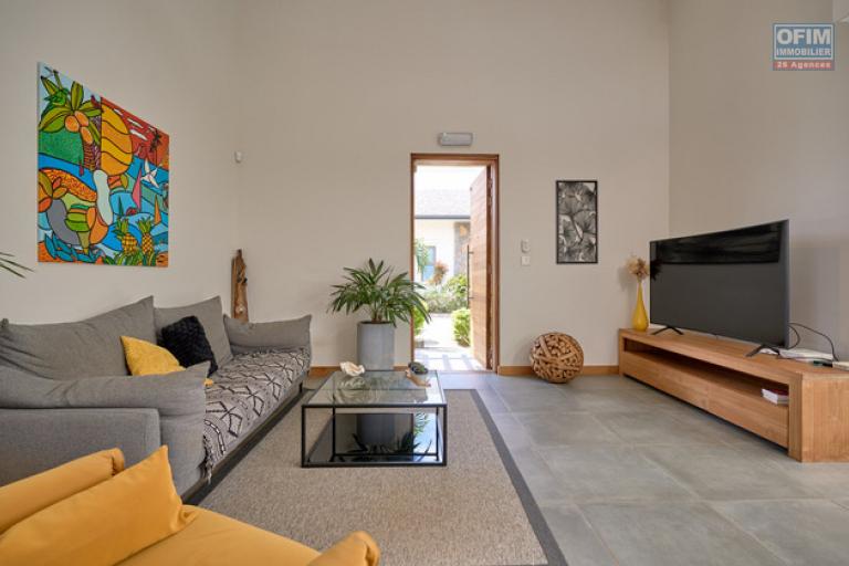 A vendre magnifique villa dans une residence accessible aux etrangers à Grand Baie, La Salette.