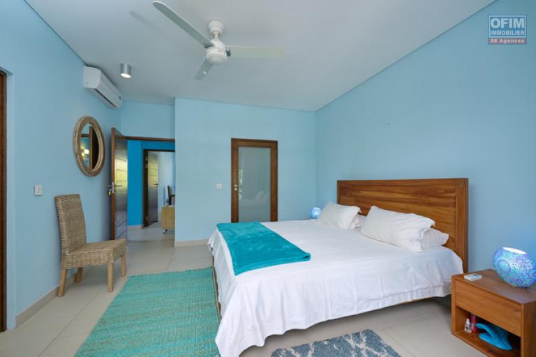 A vendre magnifique appartement de 3 chambres en suite accessible aux étrangers à Bain Bœuf.