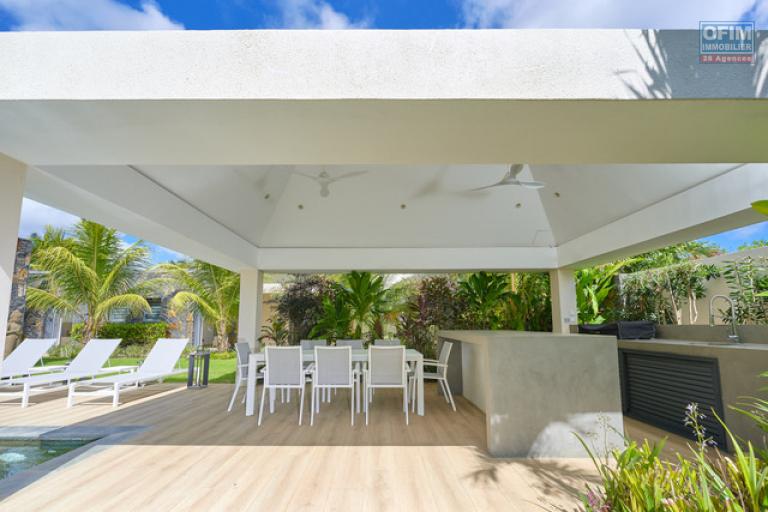 A vendre magnifique villa dans une residence accessible aux etrangers à Grand Baie.