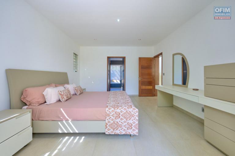 Accessible aux étrangers Maison / Villa GRAND BAIE - PEREYBERE - POINTE AUX CANONNIERS – photo 9 sur 16
