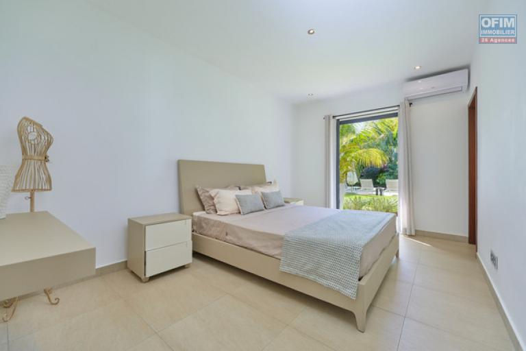 A vendre magnifique villa dans une residence accessible aux etrangers à Grand Baie.