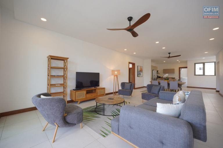 A vendre appartement de 3 chambres accessible aux étrangers à Pointe aux Cannoniers.