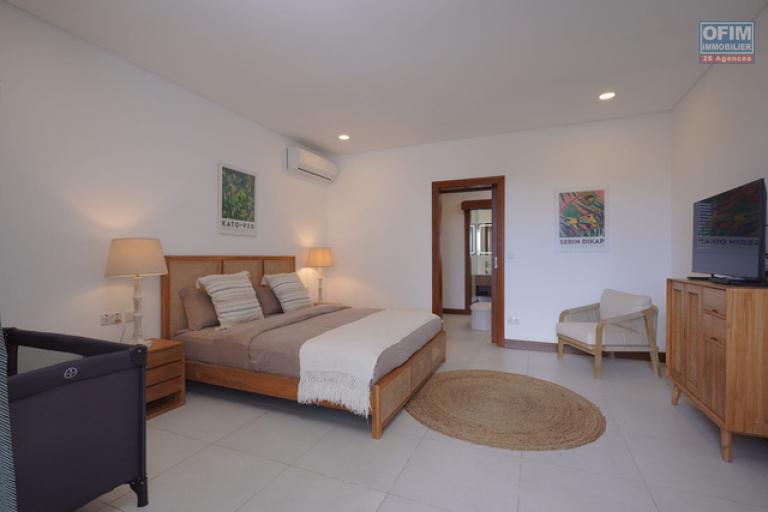 A vendre appartement de 3 chambres accessible aux étrangers à Pointe aux Cannoniers.