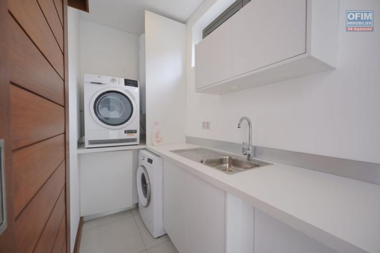 Accessible aux étrangers Appartement GRAND BAIE - PEREYBERE - POINTE AUX CANONNIERS – photo 10 sur 13