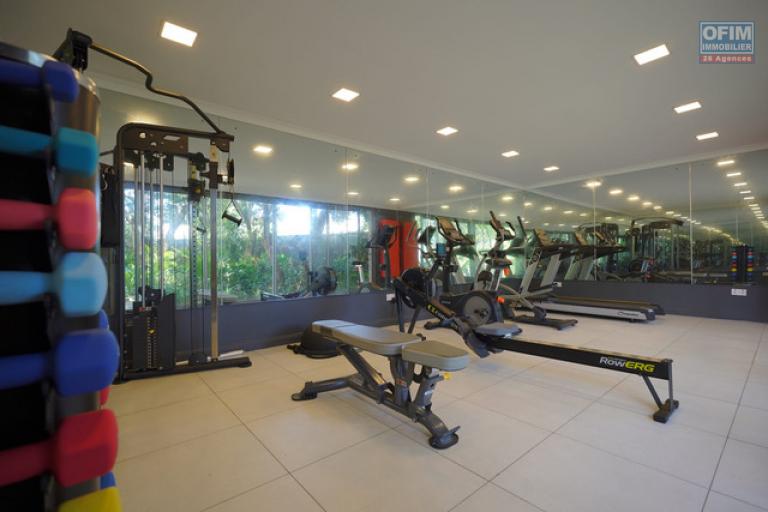 A vendre appartement de 3 chambres accessible aux étrangers à Pointe aux Cannoniers.