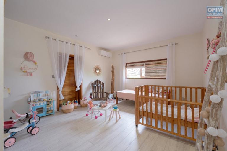 A vendre magnifique villa dans une residence accessible aux etrangers &agrave; Pereybere.