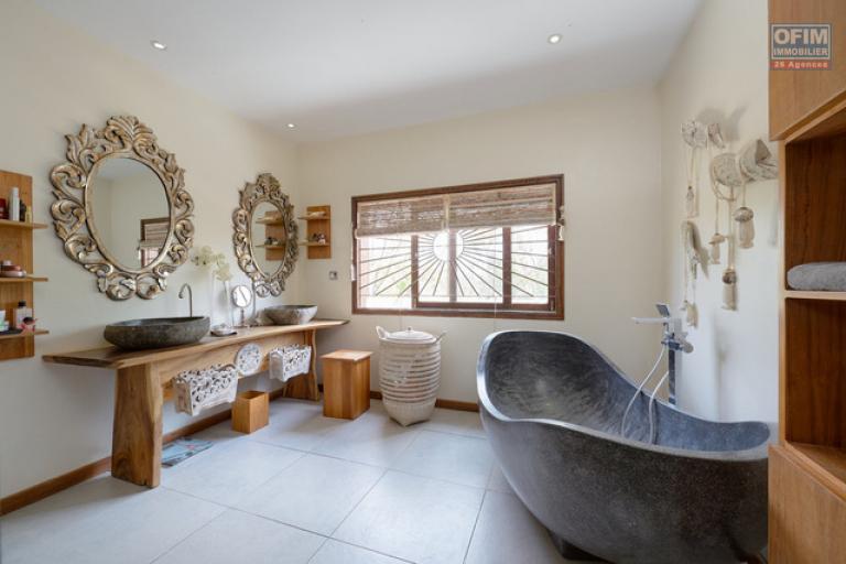 A vendre magnifique villa dans une residence accessible aux etrangers &agrave; Pereybere.