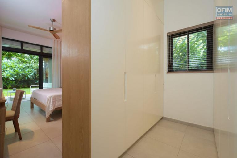 Accessible aux étrangers Appartement GRAND BAIE - PEREYBERE - POINTE AUX CANONNIERS – photo 10 sur 12